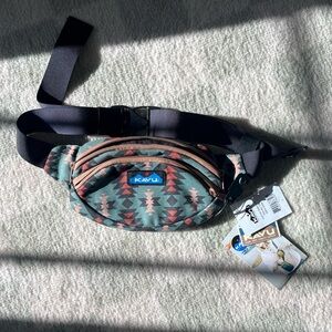 KAVU Fanny Pack NWT